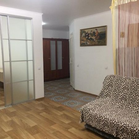 Studio Apartment In Center Połtawa Zewnętrze zdjęcie